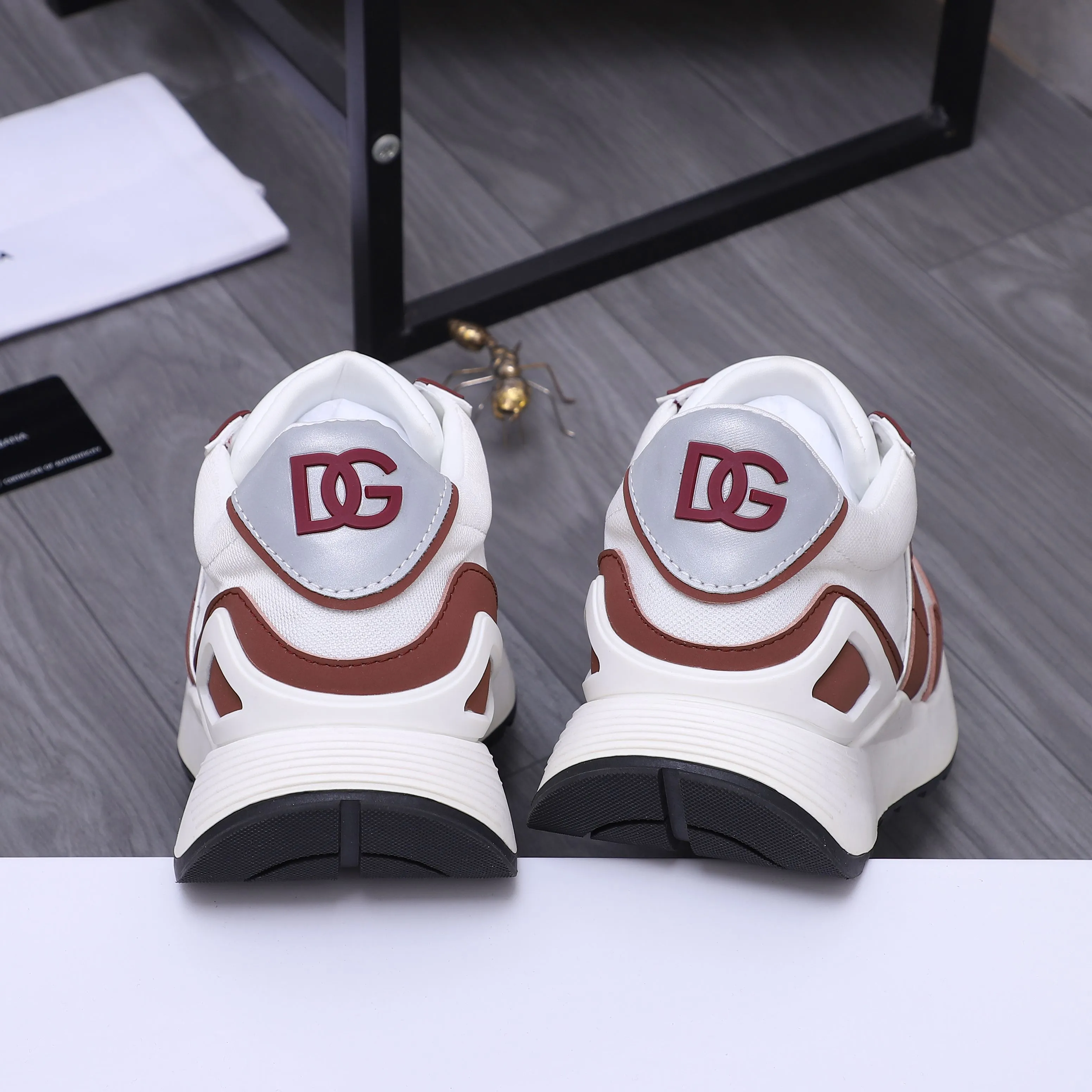 Men's shoes 💰480 Product trademark: DG (Dolce & Gabbana) men's casual shoes Regular size: 38-46 Product materials: Selected cowhide stitching mesh, cowhide insole, original outsole